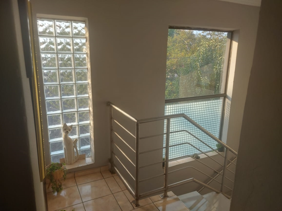 4 Bedroom Property for Sale in Oos Einde North West